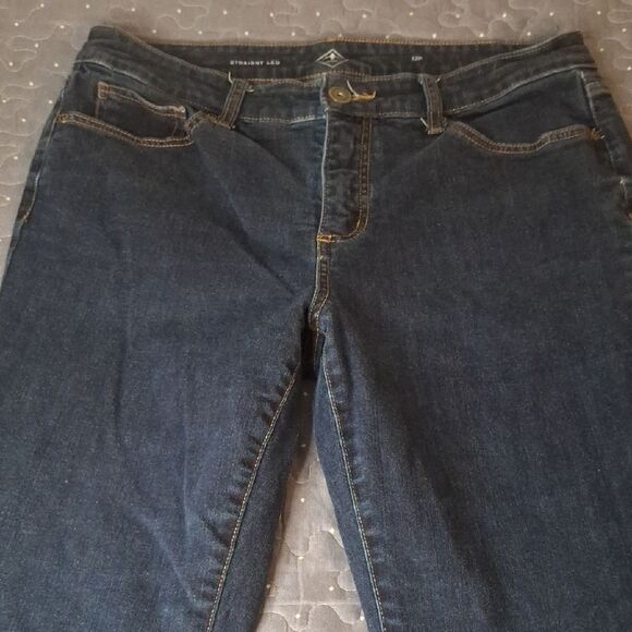 St. John's Bay Straight Leg Dark Blue Women's Jeans size 12 petite - Picture 2 of 6